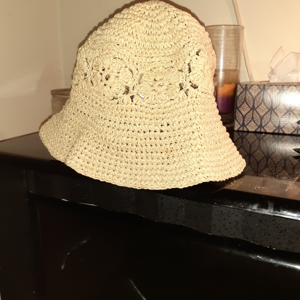 Classic j.Crew hand-woven bucket hat